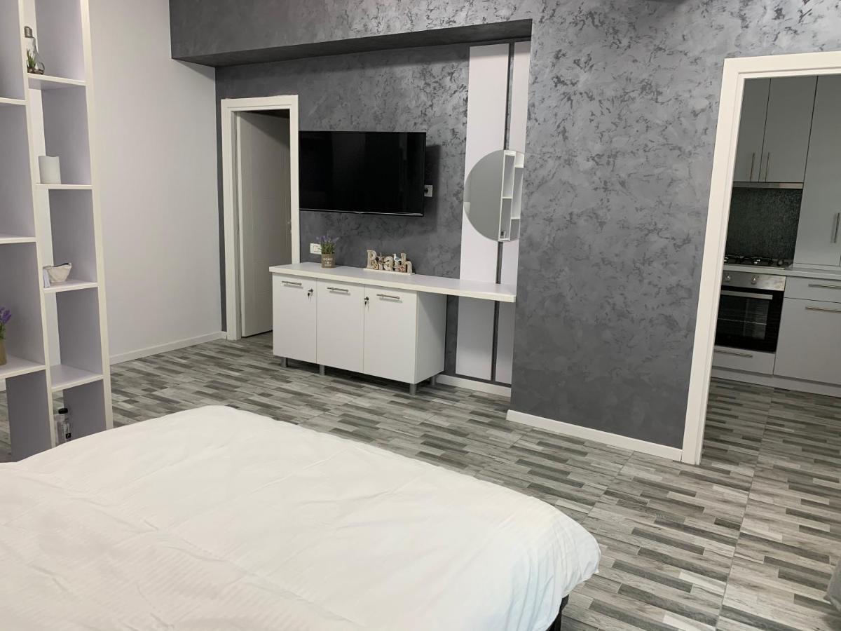 Aparthotel Apartament Alexandra Mamaja Zewnętrze zdjęcie