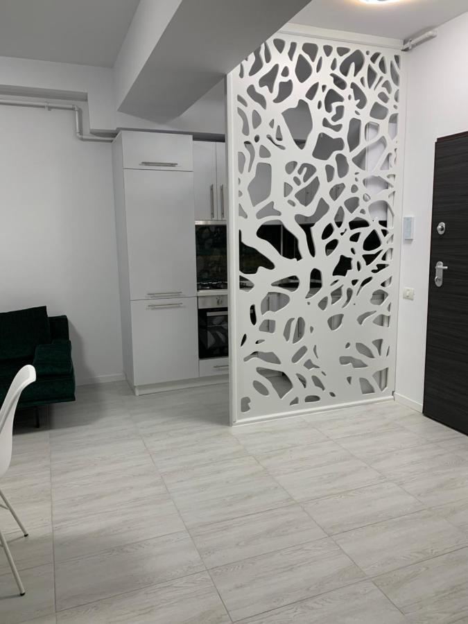 Aparthotel Apartament Alexandra Mamaja Zewnętrze zdjęcie