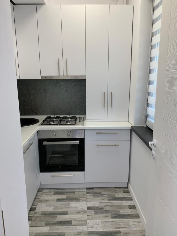 Aparthotel Apartament Alexandra Mamaja Zewnętrze zdjęcie