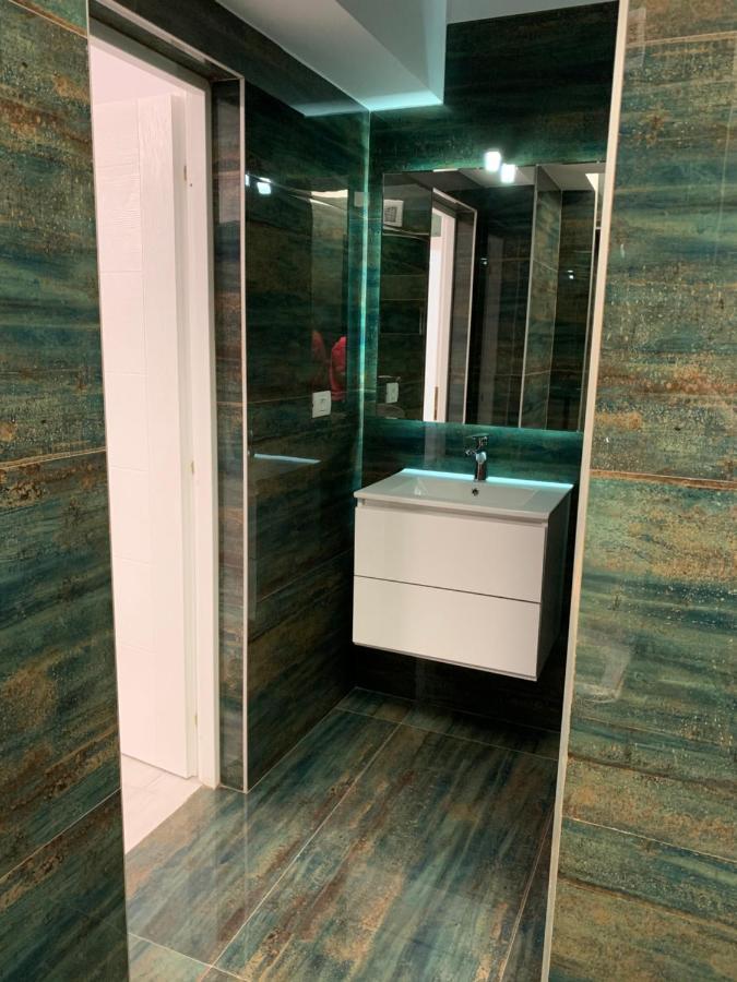 Aparthotel Apartament Alexandra Mamaja Zewnętrze zdjęcie